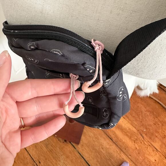 Ganni Smiley Face Crossbody Bag - Picture 6 of 7